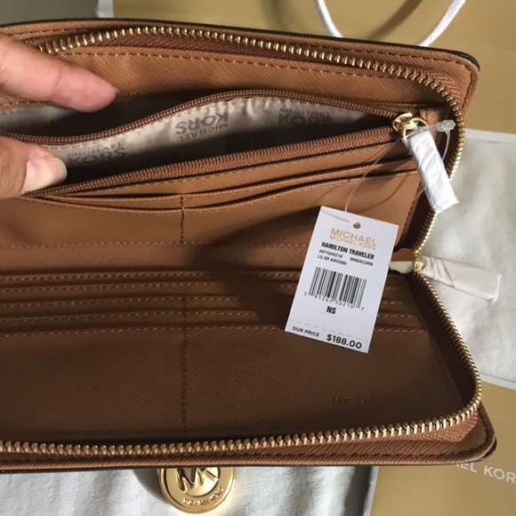 MK wallet NWT - Picture 3 of 3